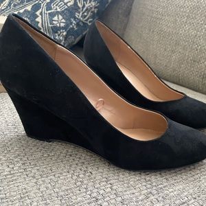 Womens Black velvet wedge